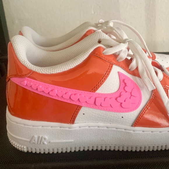 NEW Condition Nike Valentine’s Day 2023 AF1 Sneakers - Picture 3 of 5